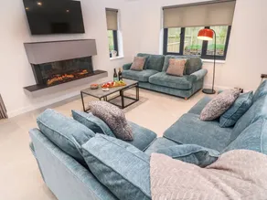 Children-friendly cottage with garden & jacuzzi | Beach view | Dogs allowed - Image 5