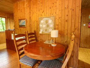 Cottage with garden - Image 3