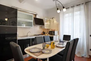 Ferienwohnung "Hilary House" mit Balkonen - Image 4
