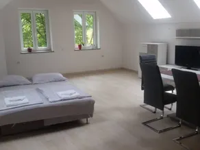 1 Bedroom Stunning Apartment In Col - Image 2
