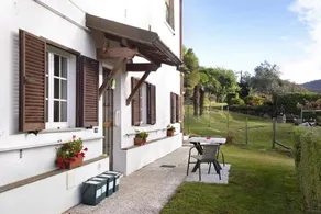 Family-friendly charming holiday apartment with barbeque, private pool & garden | Garden view | Dogs allowed - Image 3