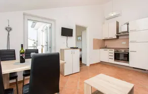 Flat | Garden view - Image 2