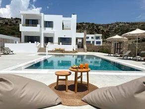 Holiday home with garden, private pool & BBQ - Image 3