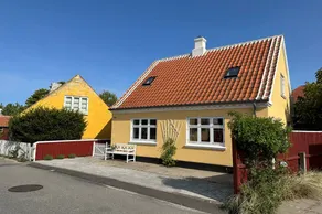 Fully equipped lovely holiday home with garden & terrace | Pets allowed - Image 2