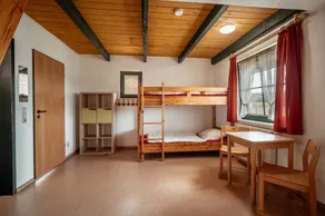 Bungalow 4 - Image 4
