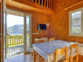 Chalet for 5 with Mezzanine - Image 3
