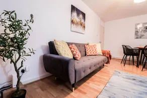 Gorgeous 3 Bedroom Hampstead Property - Image 2