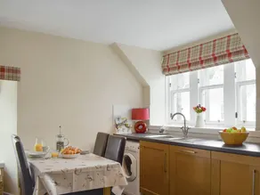 Children-friendly lovely cottage with garden | River view | Pets are welcome - Image 5