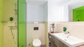 Mehrbettzimmer für 4 Personen (25 m²) in Neumarkt in der Oberpfalz - Image 3