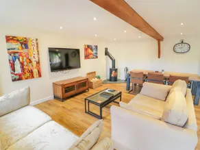 Cottage with garden - Image 4