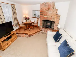 Cottage with garden - Image 5