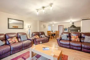 Cottage with terrace - Image 3