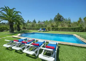 Family-oriented villa with terrace, garden & private pool | Mountain view | Good for workation - Image 3