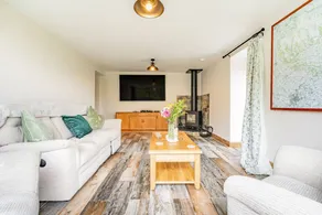 Family-oriented nice cottage with jacuzzi & garden | Pets allowed - Image 5
