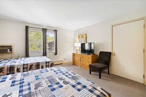 Two Double bed Hotel Room with outdoor heated pool 216 - Image 4