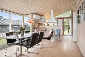 Family-oriented charming house with terrace & barbecue | Sea view - Image 5