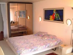 Holiday apartment with sauna & pool - Image 5