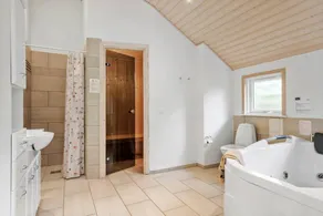 Family-oriented holiday home with barbeque, sauna & terrace | Pets are welcome - Image 4