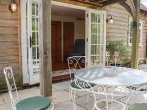 Fantastico cottage totalmente attrezzato con giardino - Image 4