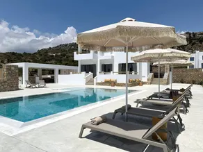 Holiday home with garden, private pool & BBQ - Image 4