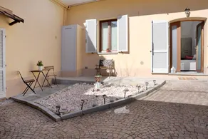 Family-oriented holiday apartment with terrace - Image 3