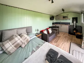 Children-friendly wonderful cottage with hot tub & garden | Pets are welcome - Image 3