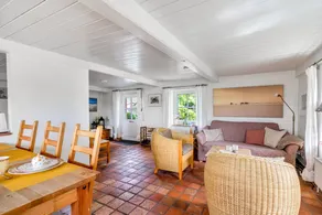 Holiday Home 'Achtern Diek' with Private Terrace, Garden and Wi-Fi - Image 3
