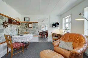 Holiday home with garden, terrace & barbeque - Image 5