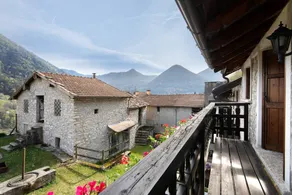 Ferienhaus 'Tra Lago e Monti' bei Argegno mit Seeblick, privater Terrasse & Parkplatz - Image 2