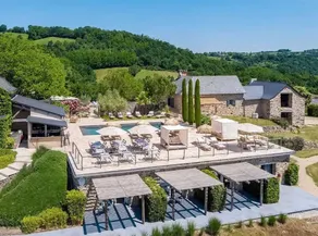Ferienhaus mit Terrasse, Garten und Pool - Image 4