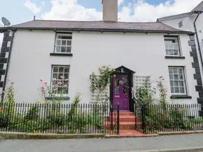 Family-friendly cottage with garden | Dogs allowed - Image 2