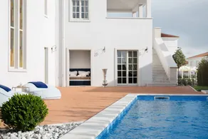 Villa mit Terrasse, Garten und privatem Pool - Image 4