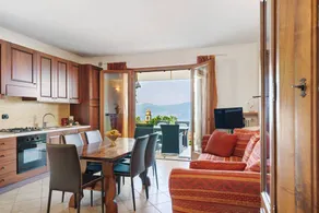 Flat with terrace & garden | Mountain view - Image 2
