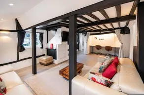 Historic Cambridgeshire Cottage Retreat with Hot Tub - Image 5