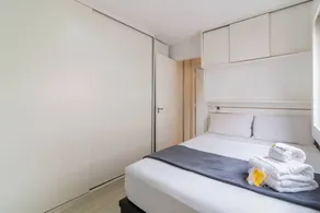 Flat with pool - Image 5