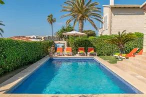 Villa with garden, barbecue & private pool - Image 3