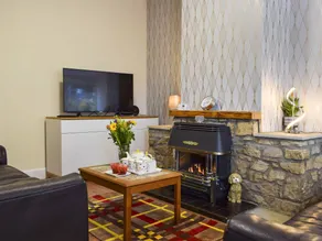 Family-oriented cottage with garden | River view | Pet-friendly - Image 3
