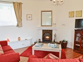Cottage with terrace & garden - Image 2