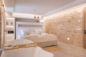 Dedicated room with garden, heated pool & sauna | Mountain view - Image 3