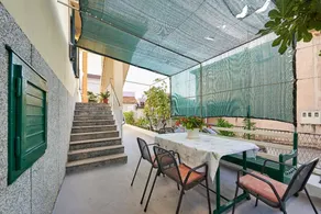 Merveilleux appartement avec barbecue et terrasse | Vue jardin - Image 2