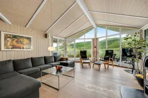 Children-friendly wonderful holiday home with terrace, sauna & hot tub | Beach nearby - Image 4
