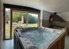 Chalet with garden, terrace & hot tub | Panoramic view - Image 5