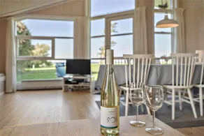 Child-friendly nice holiday home with terrace, barbeque & jacuzzi | Sea view - Image 5