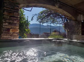 House with jacuzzi, barbeque & terrace | Mountain view - Image 4