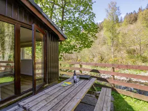 Cottage with garden - Image 2