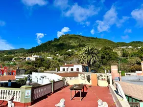 Child-friendly holiday home with terrace | Good for workation | Pet-friendly - Image 2