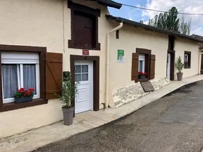 Cottage with barbeque & garden - Image 2