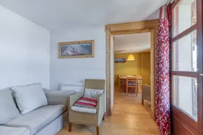 Apartment 'Regain 2' with Mountain View and Balcony - Image 4