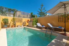 Villa with BBQ, private pool & garden - Image 4