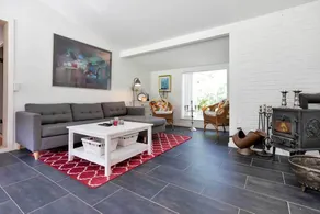 Holiday home with BBQ & terrace | Pets allowed - Image 2